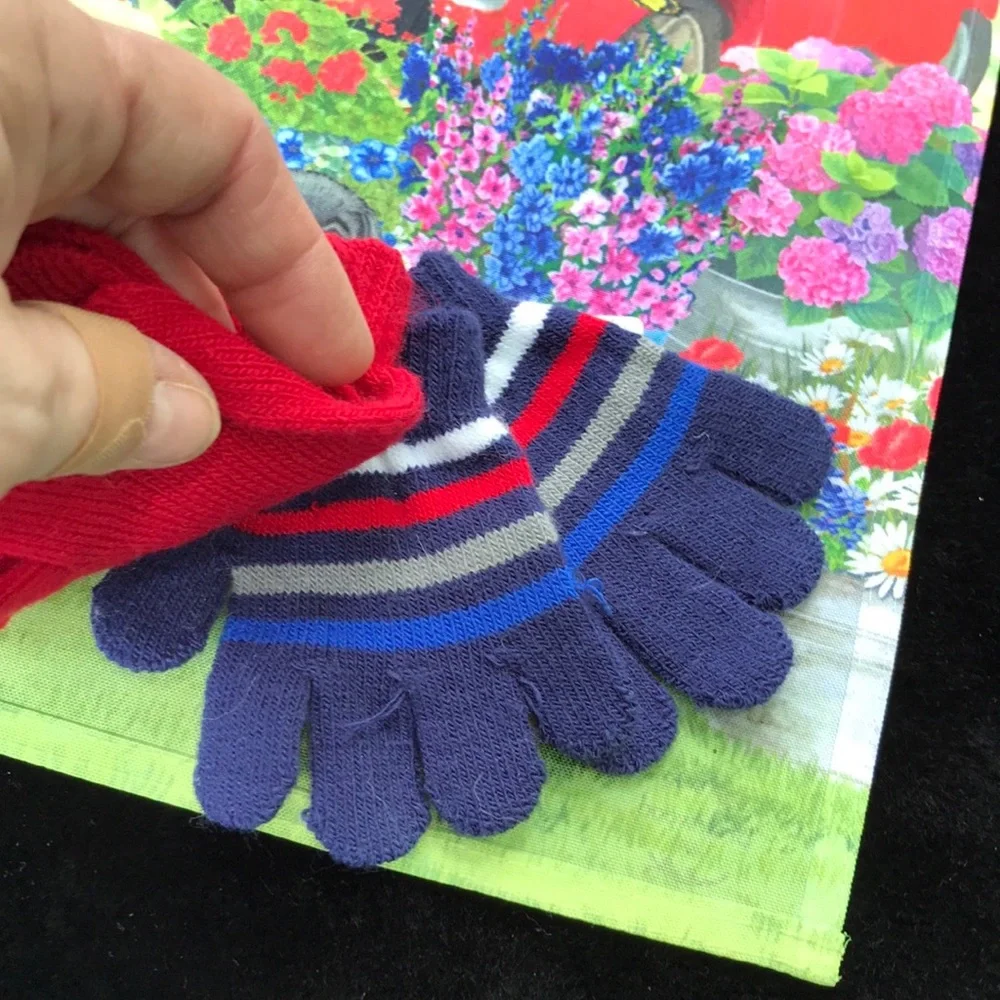 NWT Healthtex One Size Infant Small Toddler Red & Blue Striped Knit Gloves 2 ok